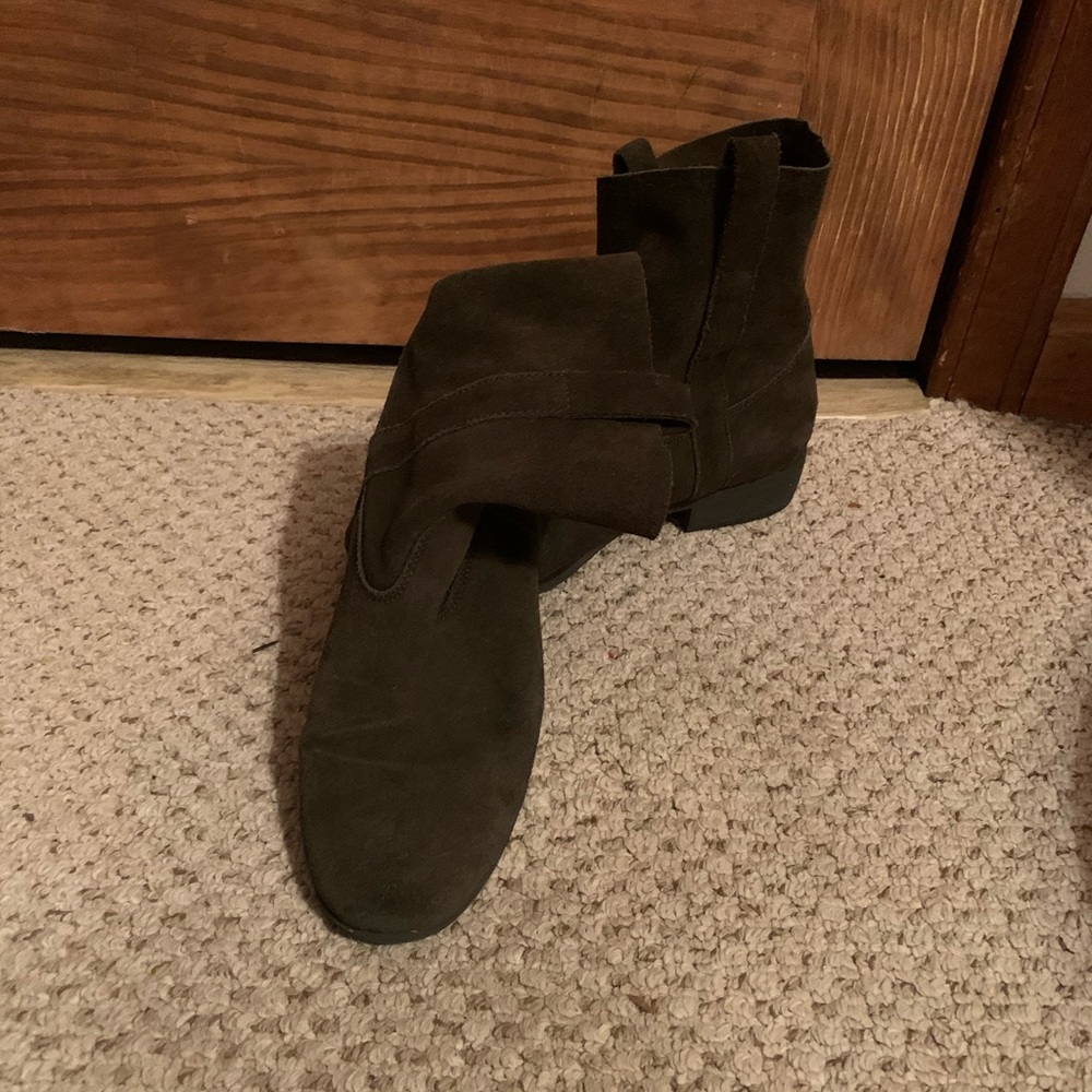 AE Short Brown Boots